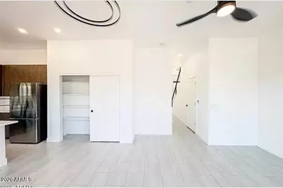 3107 N 39th Street #11, Phoenix, AZ 85018 - Photo 6