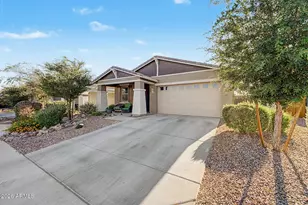 404 S 202nd Ln, Buckeye, AZ 85326 - Photo 4