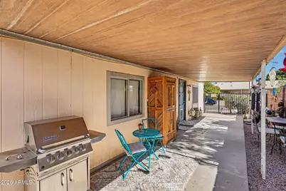 2520 E Behrend Drive, Phoenix, AZ 85050 - Photo 4