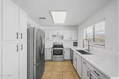 17564 W Calavar Road, Surprise, AZ 85388 - Photo 12