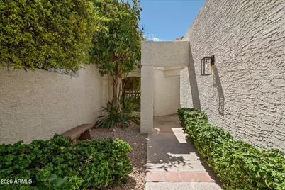 5805 N 24th Place, Phoenix, AZ 85016 - Photo 1