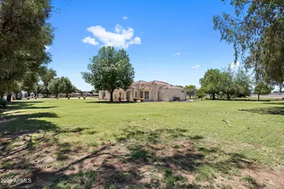 8504 N 99th Avenue, Peoria, AZ 85345 - Photo 12