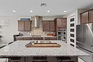 18289 W Raven Rd, Goodyear, AZ 85338 - Photo 16
