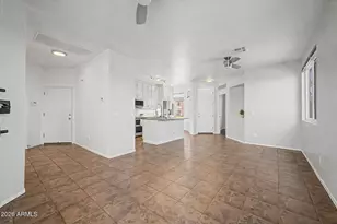 1225 E Grenadine Rd, Phoenix, AZ 85040 - Photo 10