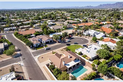8531 E San Lucas Drive, Scottsdale, AZ 85258 - Photo 2