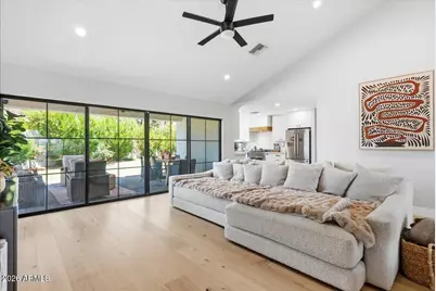 4214 E Turney Avenue, Phoenix, AZ 85018 - Photo 10