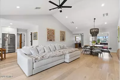 4214 E Turney Avenue, Phoenix, AZ 85018 - Photo 12