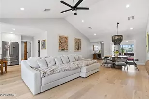 4214 E Turney Ave, Phoenix, AZ 85018 - Photo 12