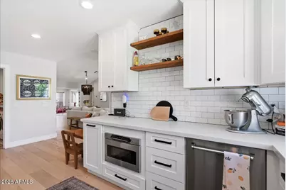 4214 E Turney Avenue, Phoenix, AZ 85018 - Photo 18