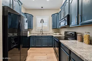 7027 N Scottsdale Rd, Paradise Valley, AZ 85253 - Photo 4
