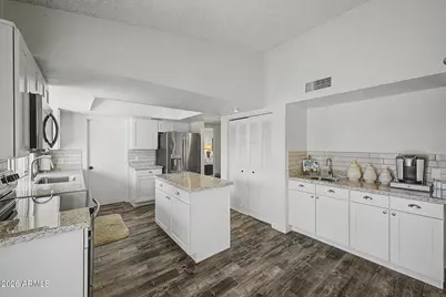 17837 N 45th Avenue, Glendale, AZ 85308 - Photo 2