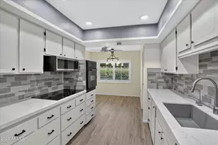 18446 N 104th Ave, Sun City, AZ 85373 - Photo 18