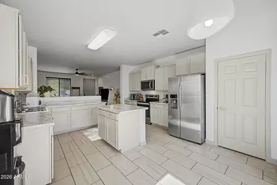 10445 W Cordes Road, Tolleson, AZ 85353 - Photo 8