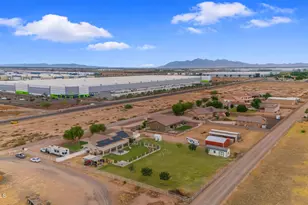 6816 N 171st Dr, Waddell, AZ 85355 - Photo 120