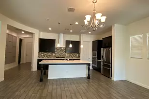233 W Sandra Ter, Phoenix, AZ 85023 - Photo 6