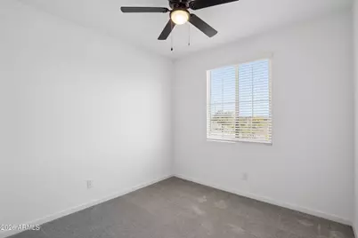 25293 W Wayland Drive, Buckeye, AZ 85326 - Photo 4