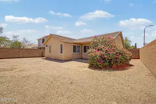 3422 W Glass Ln, Phoenix, AZ 85041 - Photo 26