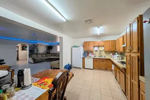 7364 N 39th Ave, Phoenix, AZ 85051 - Photo 22