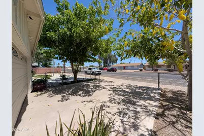 7364 N 39th Avenue, Phoenix, AZ 85051 - Photo 4
