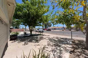 7364 N 39th Ave, Phoenix, AZ 85051 - Photo 4