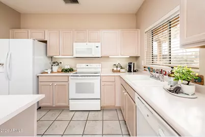 14618 W Las Brizas Lane, Sun City West, AZ 85375 - Photo 16