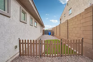 3227 E Donald Dr, Phoenix, AZ 85050 - Photo 24