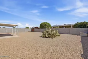 10130 W Desert Rock Dr, Sun City, AZ 85351 - Photo 22