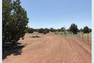 1325 W Little Bit Drive, Ash Fork, AZ 86320 - Photo 2