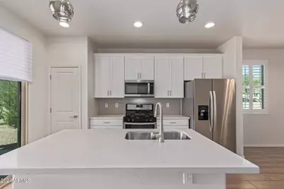 41899 W Sagebrush Court, Maricopa, AZ 85138 - Photo 10