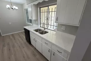 13640 N Silverbell Dr, Sun City, AZ 85351 - Photo 14