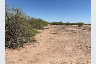 4720 N Valley Road #14, Eloy, AZ 85131 - Photo 2