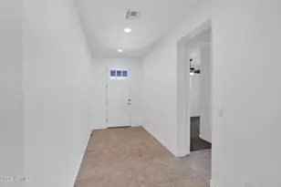 10631 E Wavelength Ave, Mesa, AZ 85212 - Photo 4