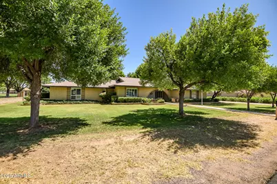 6801 W Surrey Avenue, Peoria, AZ 85381 - Photo 2