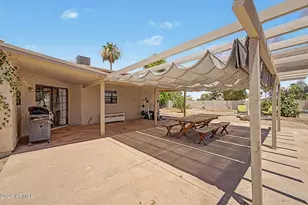 12605 S Coconino Ct, Phoenix, AZ 85044 - Photo 24