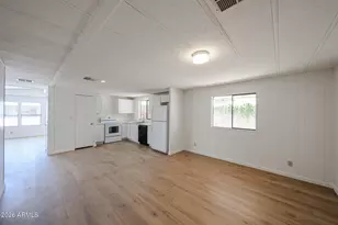 7242 S 41st St, Phoenix, AZ 85042 - Photo 12