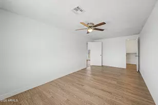1929 N 69th Dr, Phoenix, AZ 85035 - Photo 10