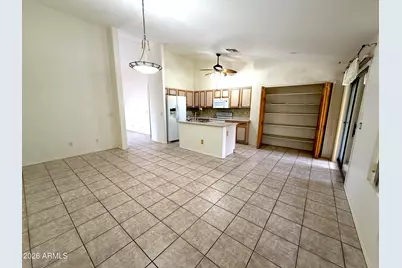 10781 W Robin Lane W, Peoria, AZ 85373 - Photo 4