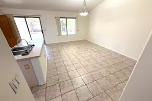 10781 W Robin Ln W, Peoria, AZ 85373 - Photo 6