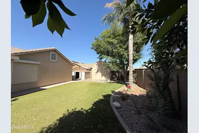 10781 W Robin Lane W, Peoria, AZ 85373 - Photo 18