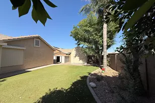 10781 W Robin Ln W, Peoria, AZ 85373 - Photo 18