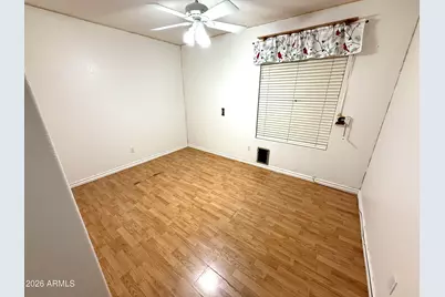 10781 W Robin Lane W, Peoria, AZ 85373 - Photo 8