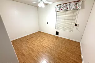 10781 W Robin Ln W, Peoria, AZ 85373 - Photo 8