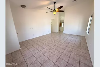 10781 W Robin Lane W, Peoria, AZ 85373 - Photo 2