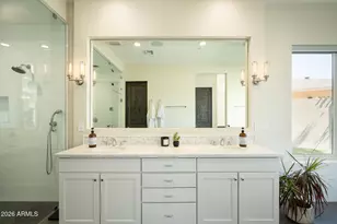 4029 N 57th Pl, Phoenix, AZ 85018 - Photo 18