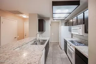 2035 S Elm St, Tempe, AZ 85282 - Photo 8
