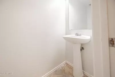 2913 W Fremont Road, Phoenix, AZ 85041 - Photo 18