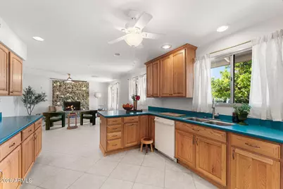 8509 E Mackenzie Drive, Scottsdale, AZ 85251 - Photo 8