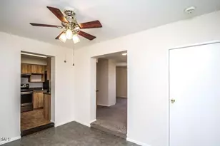11802 N Hacienda Dr, Sun City, AZ 85351 - Photo 10