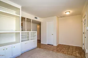 11802 N Hacienda Dr, Sun City, AZ 85351 - Photo 8
