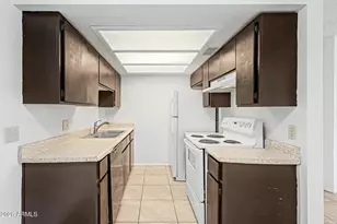 2931 E Beck Ln, Phoenix, AZ 85032 - Photo 12